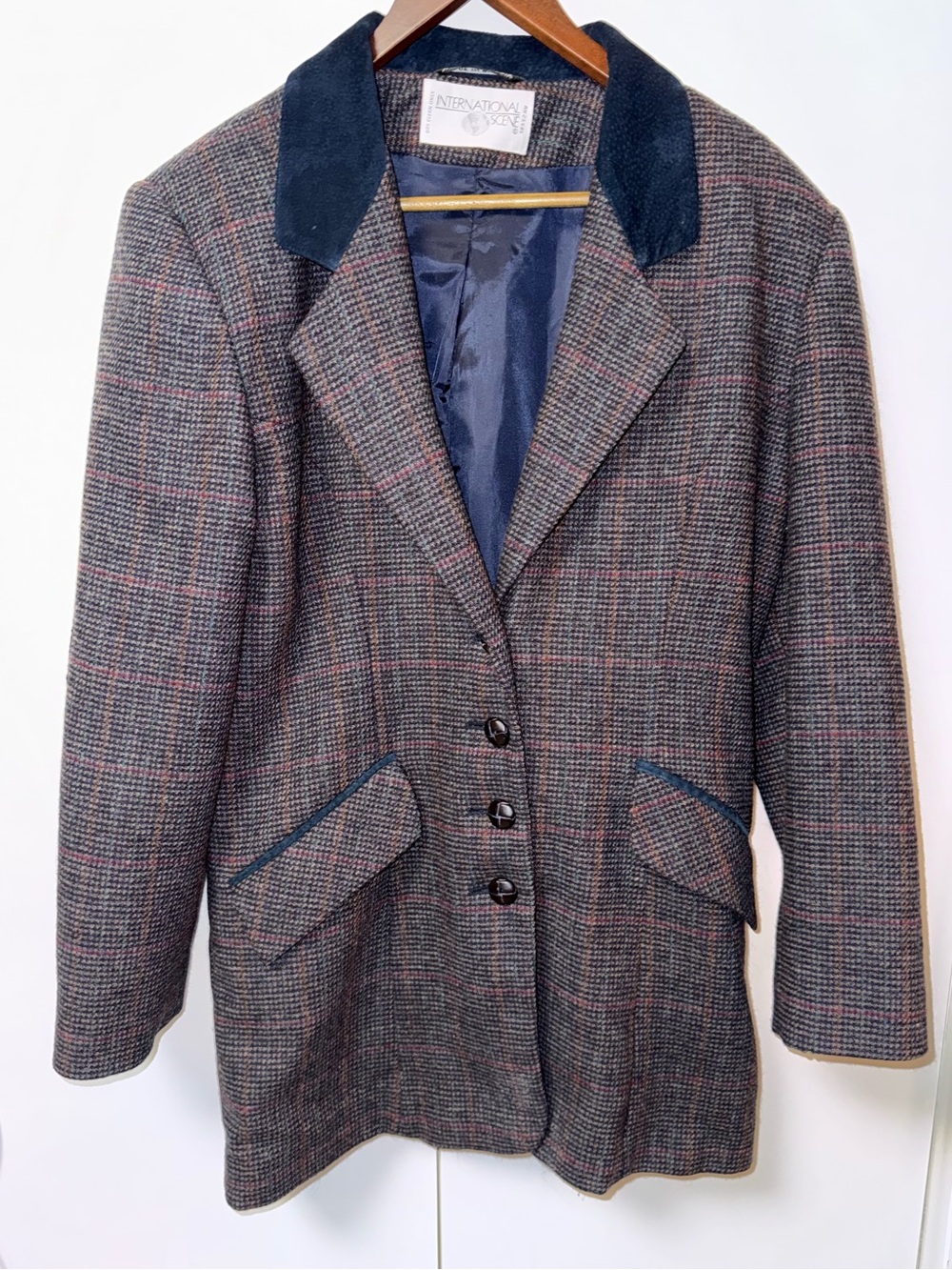 Vntg International scene women’s herringbone tweed blazer suede collar elbow pad